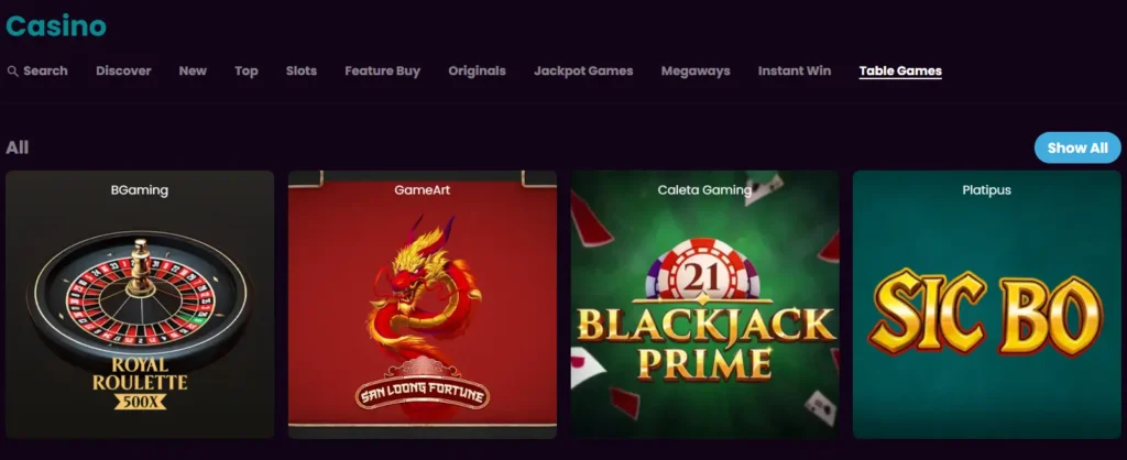 Eine Auswahl an Tischspielen wie Roulette, Blackjack und Sic Bo in der Play Boom Casino-Lobby, um die Vielfalt der klassischen Casinospiele und die verschiedenen Software-Anbieter zu präsentieren